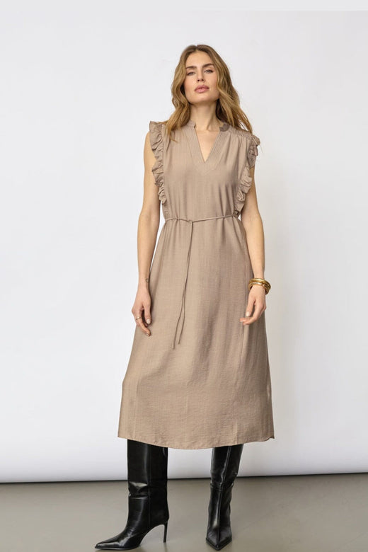 Co´Couture - Heracc Frill Ss V-Dress 46096 - 154 - Walnut