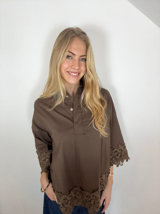 Continue - Klara Embroidery 15118 - Brown Bluser 