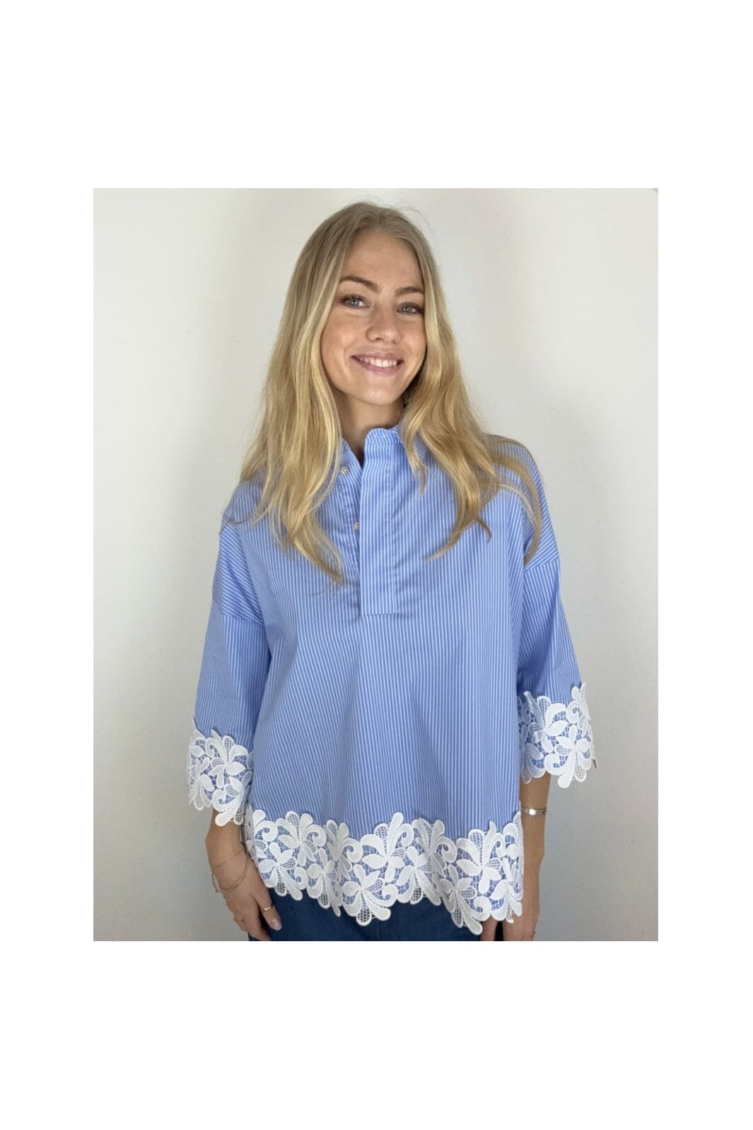 Continue - Klara Stripe Embrodery 15214 - Blue Stripe