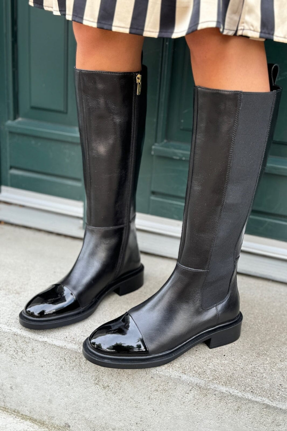 Copenhagen Shoes - The Love Boot Patent / Toe - 0001 Black Støvler 