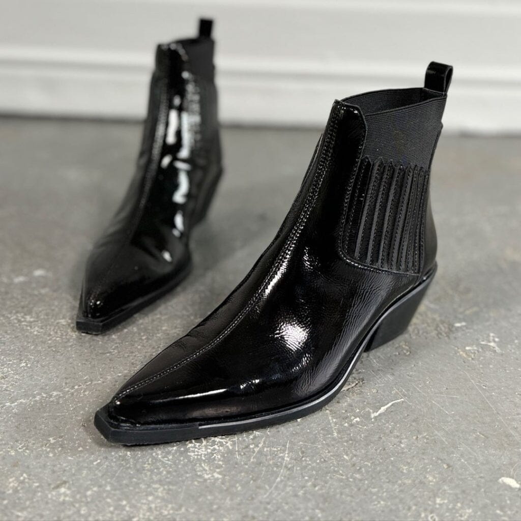 Copenhagen Shoes - The Walking Boot Patent - 0011 Black Patent Støvler 