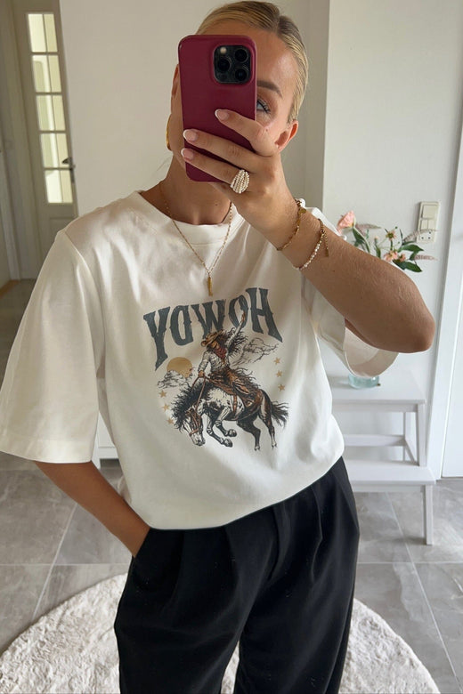 Dear Molly - Howdy T-Shirt Ch170408b - White T-shirts 