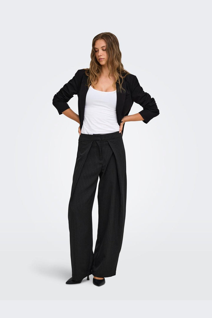 Only - Onlpinya Pleat Barrel Pant Tlr - 5205663 Black Cloud Dancer Pinstripes