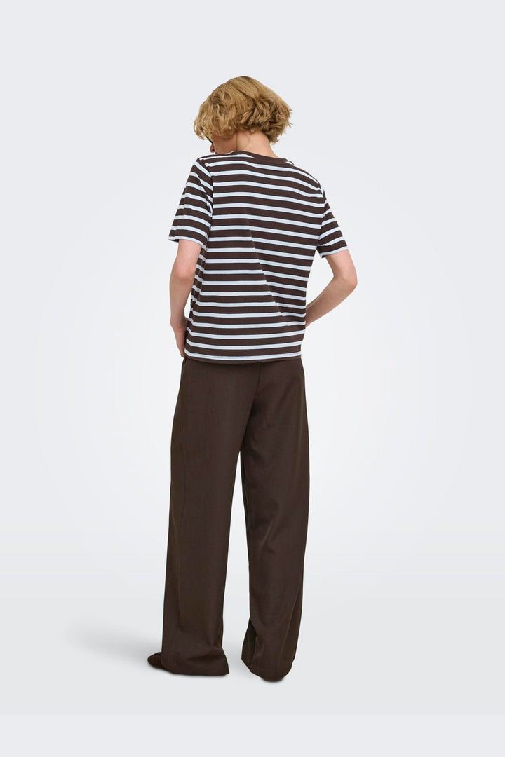 Only - Onlhappy S/S Emb Top - 5204484 Coffee Bean Chambray Blue (Liv) - Brown Emb Heart