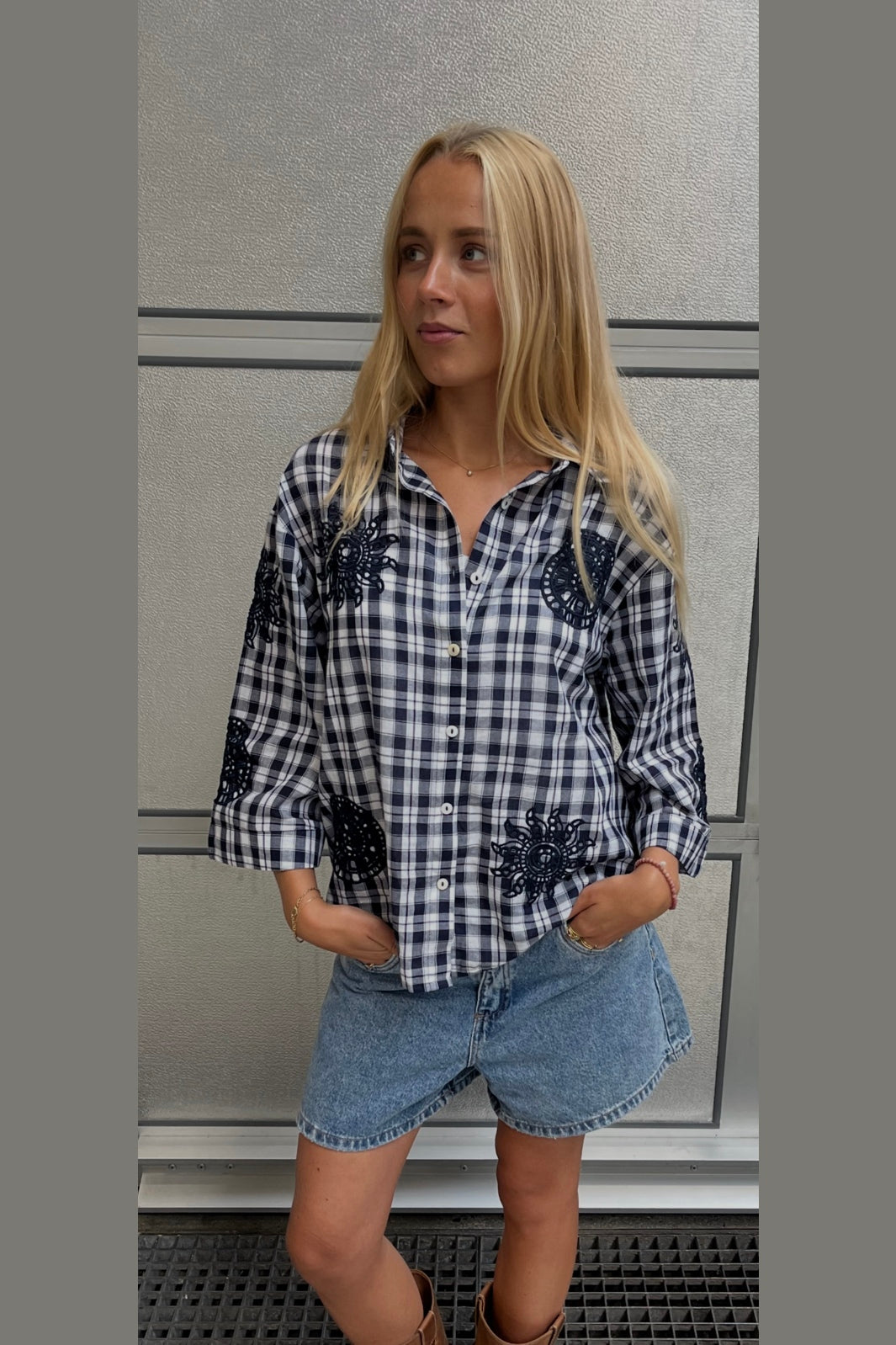 Continue - Emilia Check 15365 - Navy Check