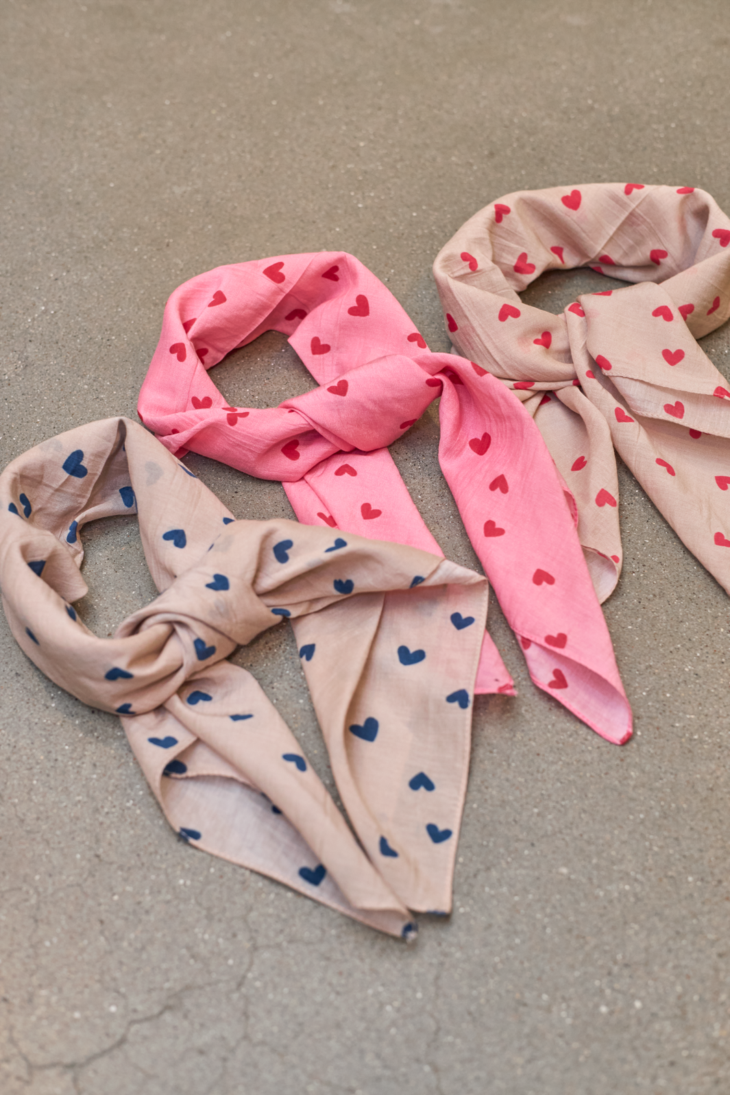 Black Colour - Bcclaudine Mini Scarf 3657 - Pink Red