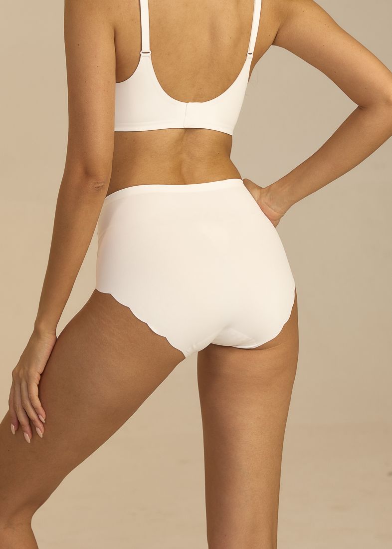Femifemme - Invisible Highwaist Maxi Trusser - Hvid Trusser 