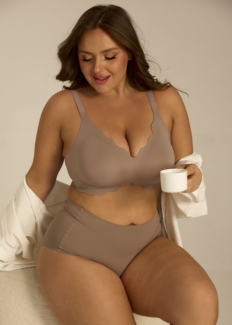 Femifemme - Softscallop Full Coverage BøJlefri Bh - Soft Mocha BH 