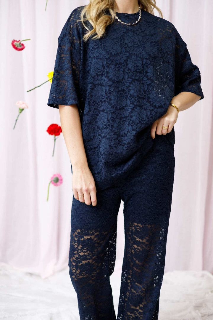 Black Colour - Bcroxie Lace Tee 40796 - Shirts - Navy