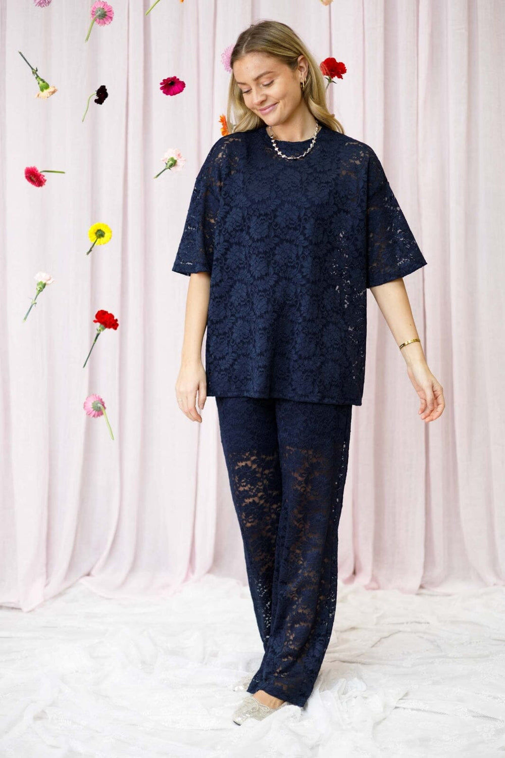 Black Colour - Bcroxie Lace Tee 40796 - Shirts - Navy