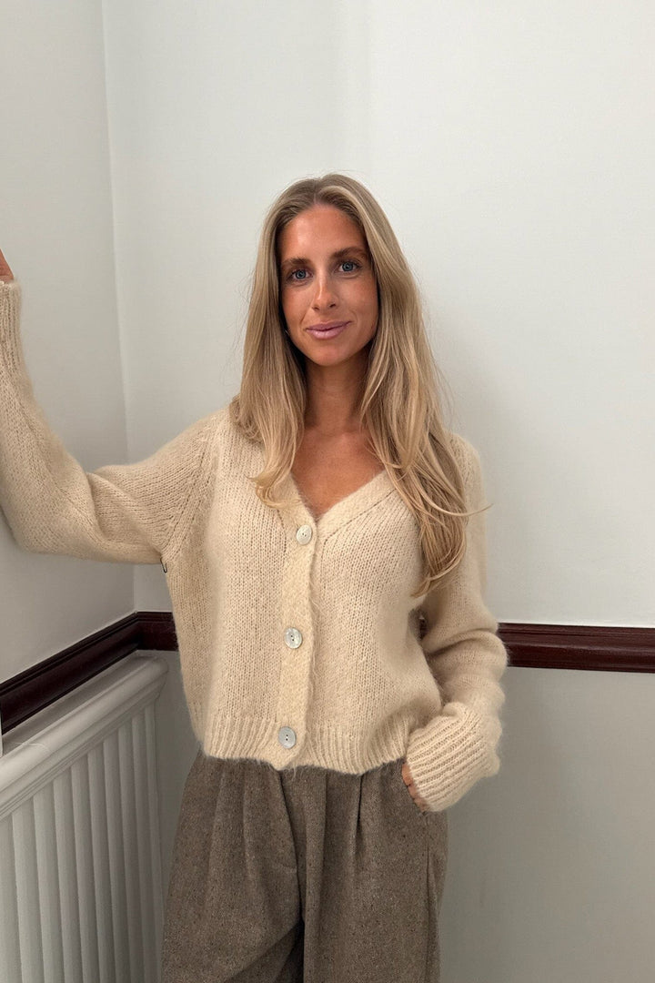 Forudbestilling - BYIC - Vickyic Cardigan 3339 - Creme Cardigans 