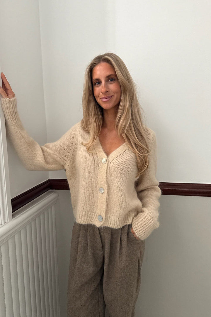 Forudbestilling - BYIC - Vickyic Cardigan 3339 - Creme Cardigans 