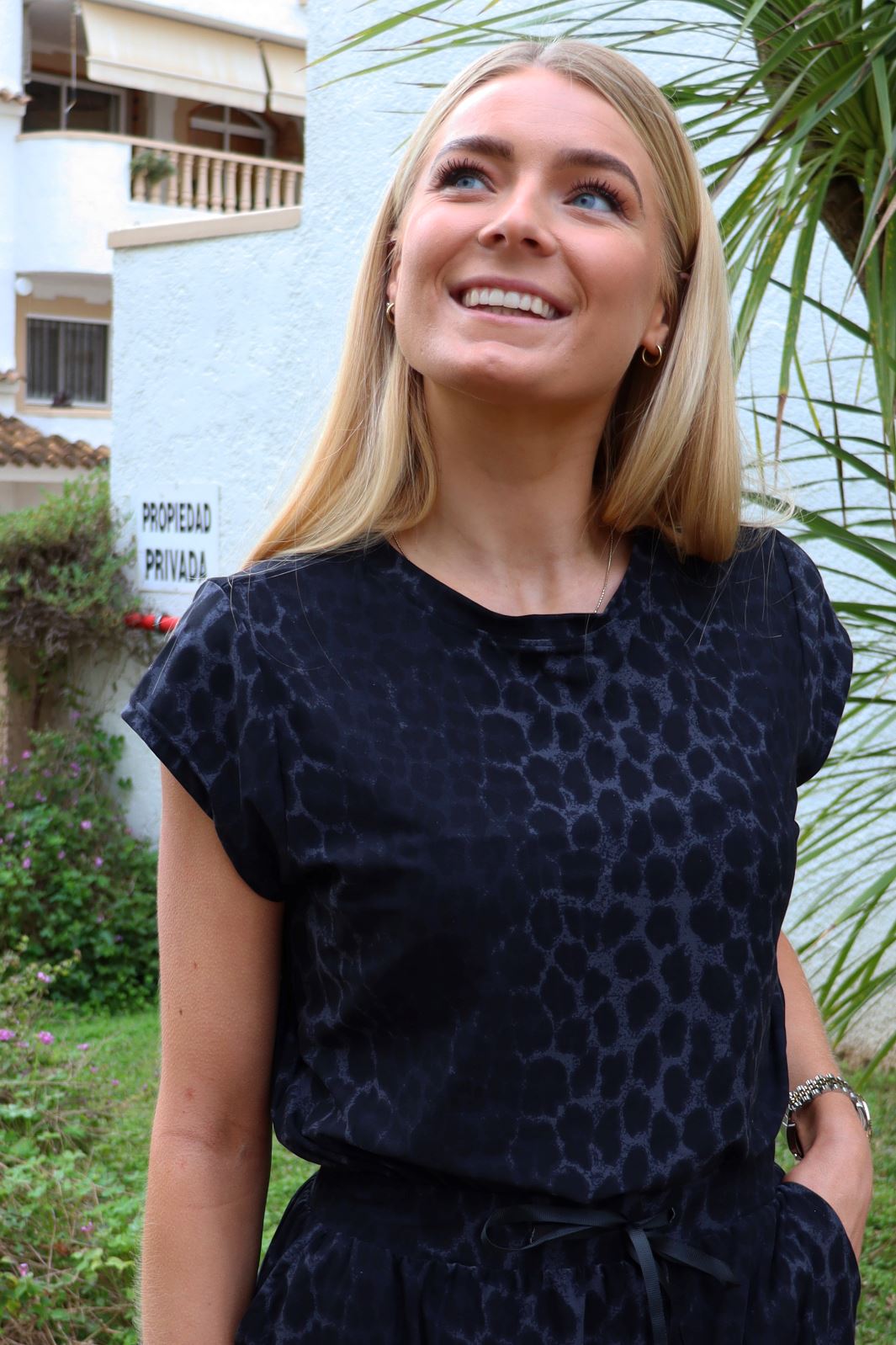 Ennakkotilaus - Liberte - Alma-U-Tshirt 9581 - Dark Grey Leo