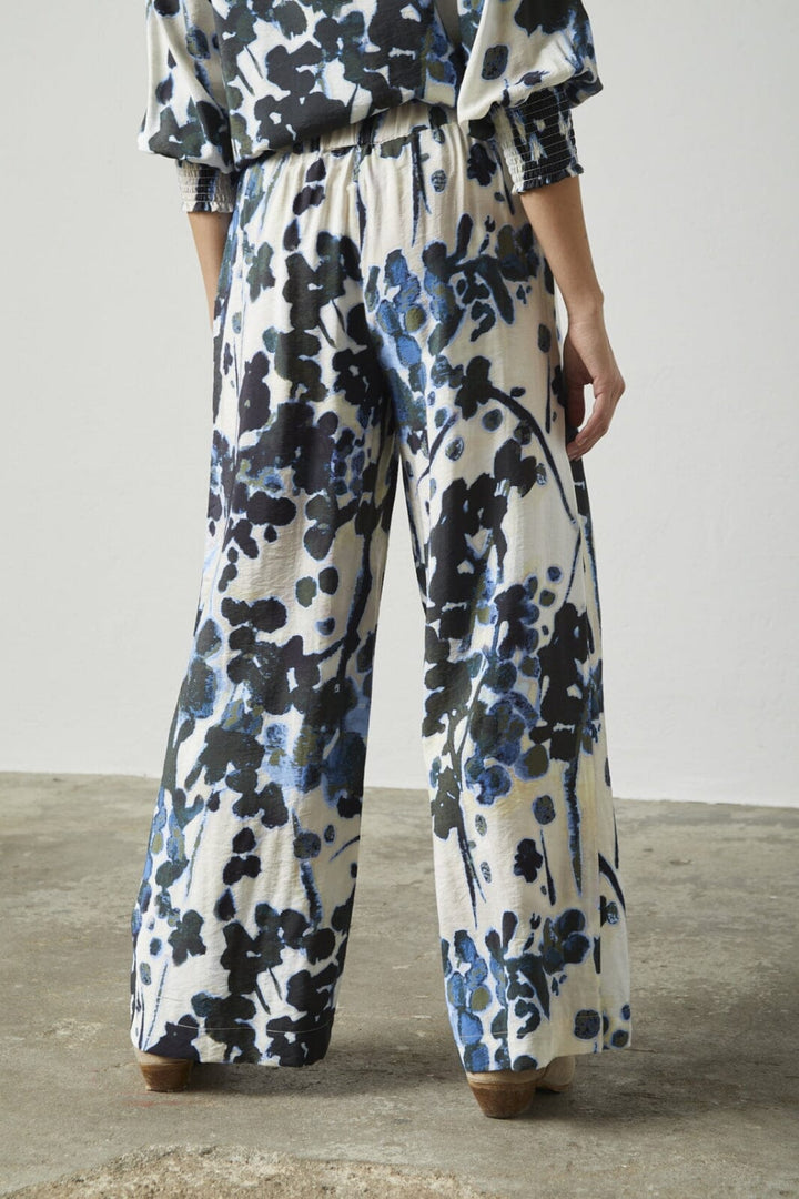 Love & Divine - Love1176-2 17976 - 814 - Blue Branch