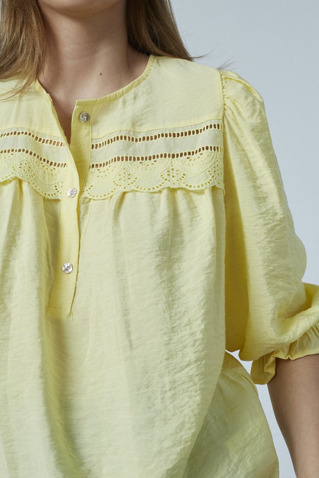 Sisters Point - Vidar-Ss 18929 - 602 - Pale Banana