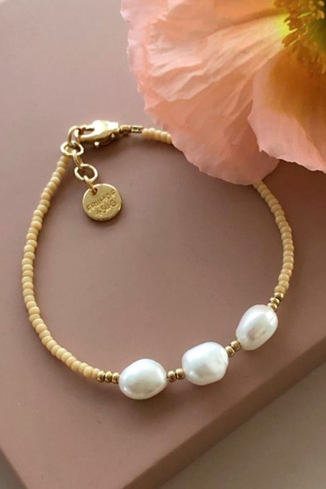 FRIIHOF+SIIG - Pearl Armbånd Armbånd Mat Beige 