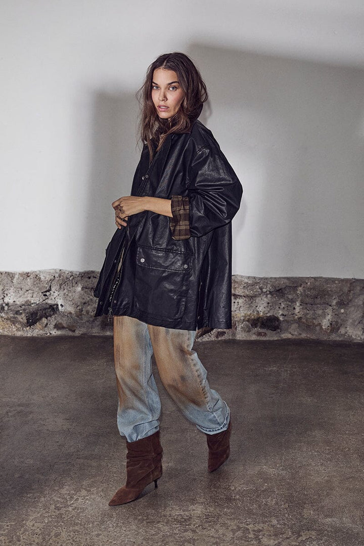 Haute L'Amitié - Barrel Vintage Wash Flip Jeans HL10717 - Bleach Dirt Denim Jeans 