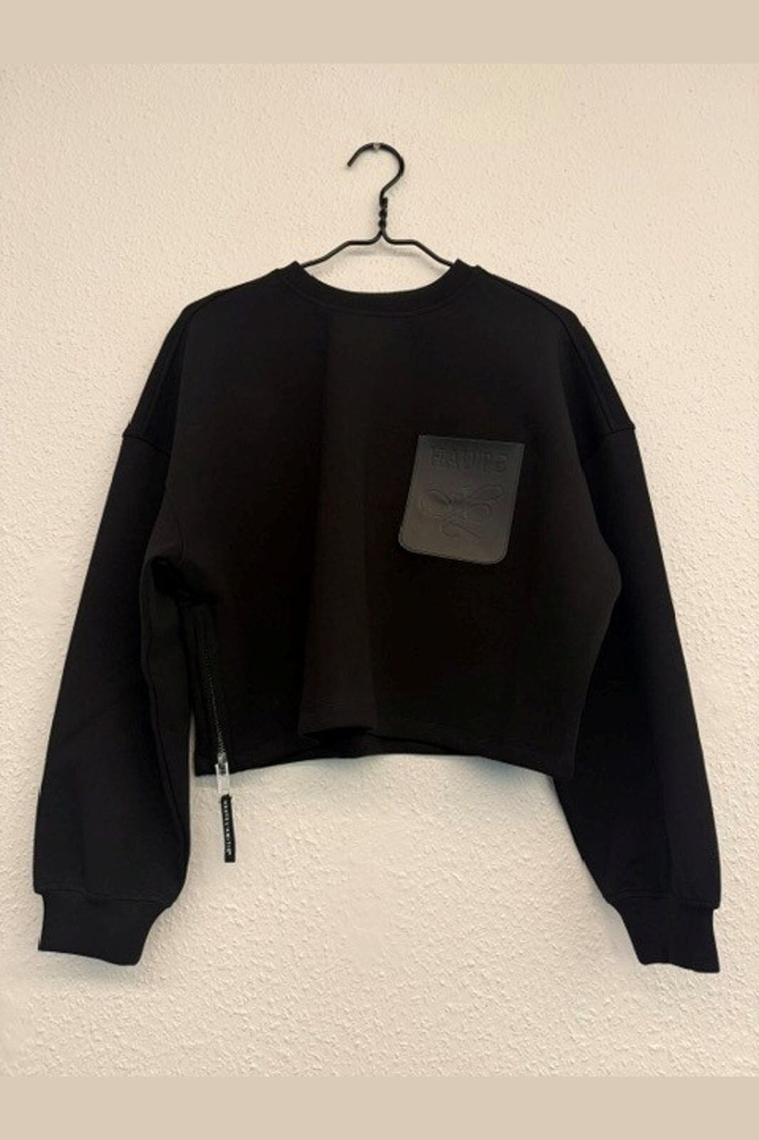 Haute L'Amitié - Maxi Crop Zip Pocket Sweat HL10909 - Black