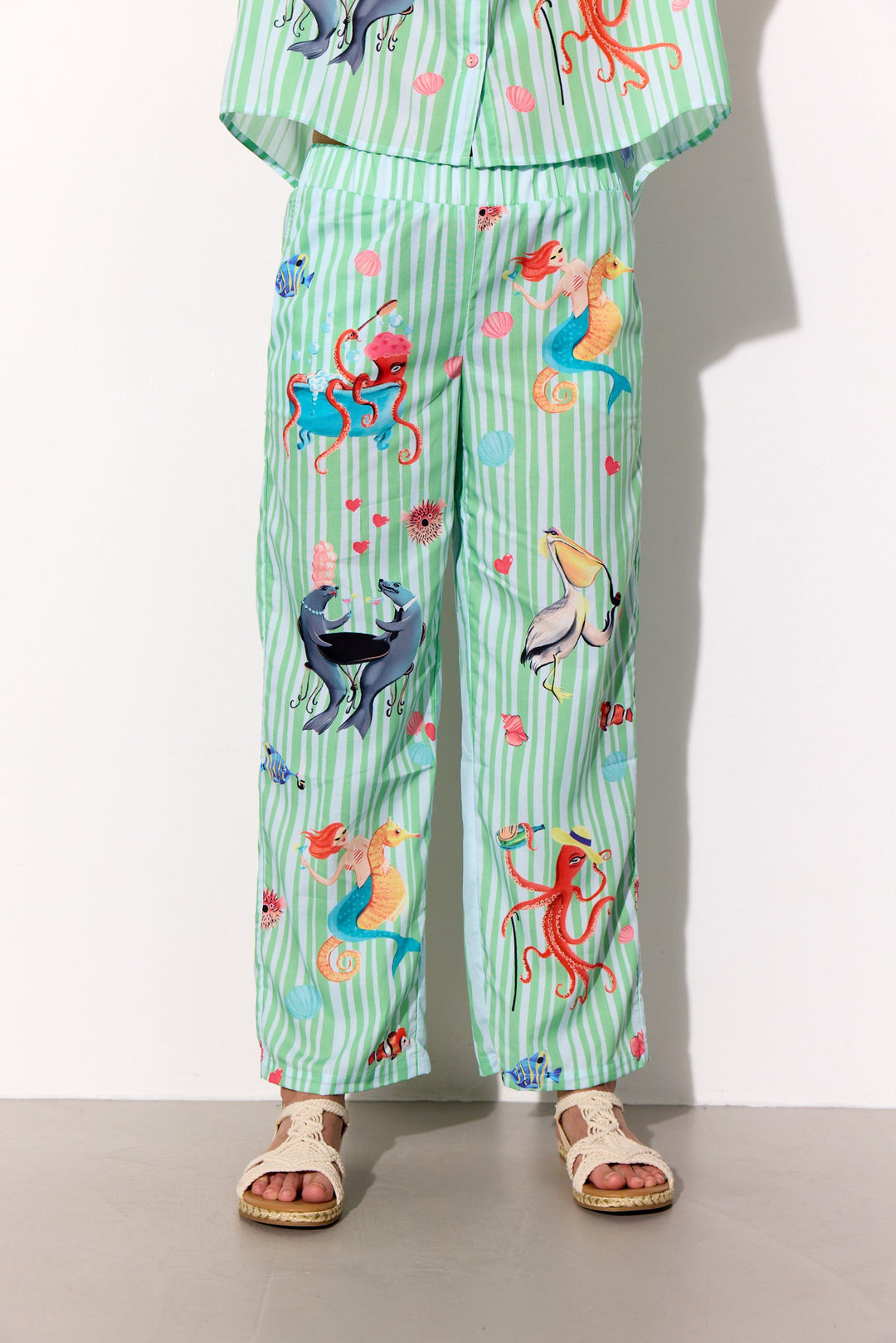 Hunkøn - Nessie Trousers 26050 - Green Ocean Art Print Bukser 