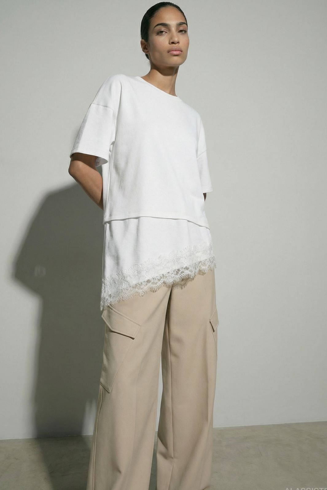 Hypedrop - Hdkora Ss Boxy Layered Lace T-Shirt 32000847 - 5191860 - White