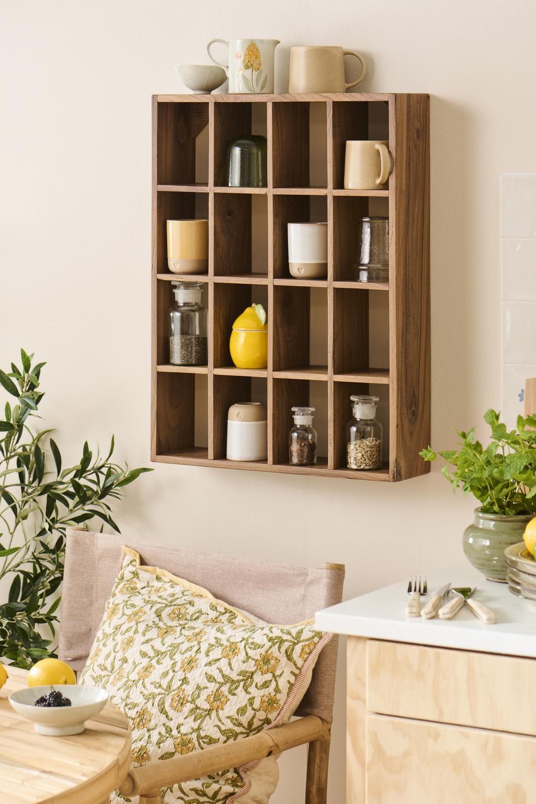 Ib Laursen - Kande m/tud blomster udvendig - Stentøj - 24032-00