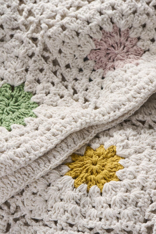 Ib Laursen - Plaid hæklet creme m/multifarvede blomster - 100% bomuld - 6193-01