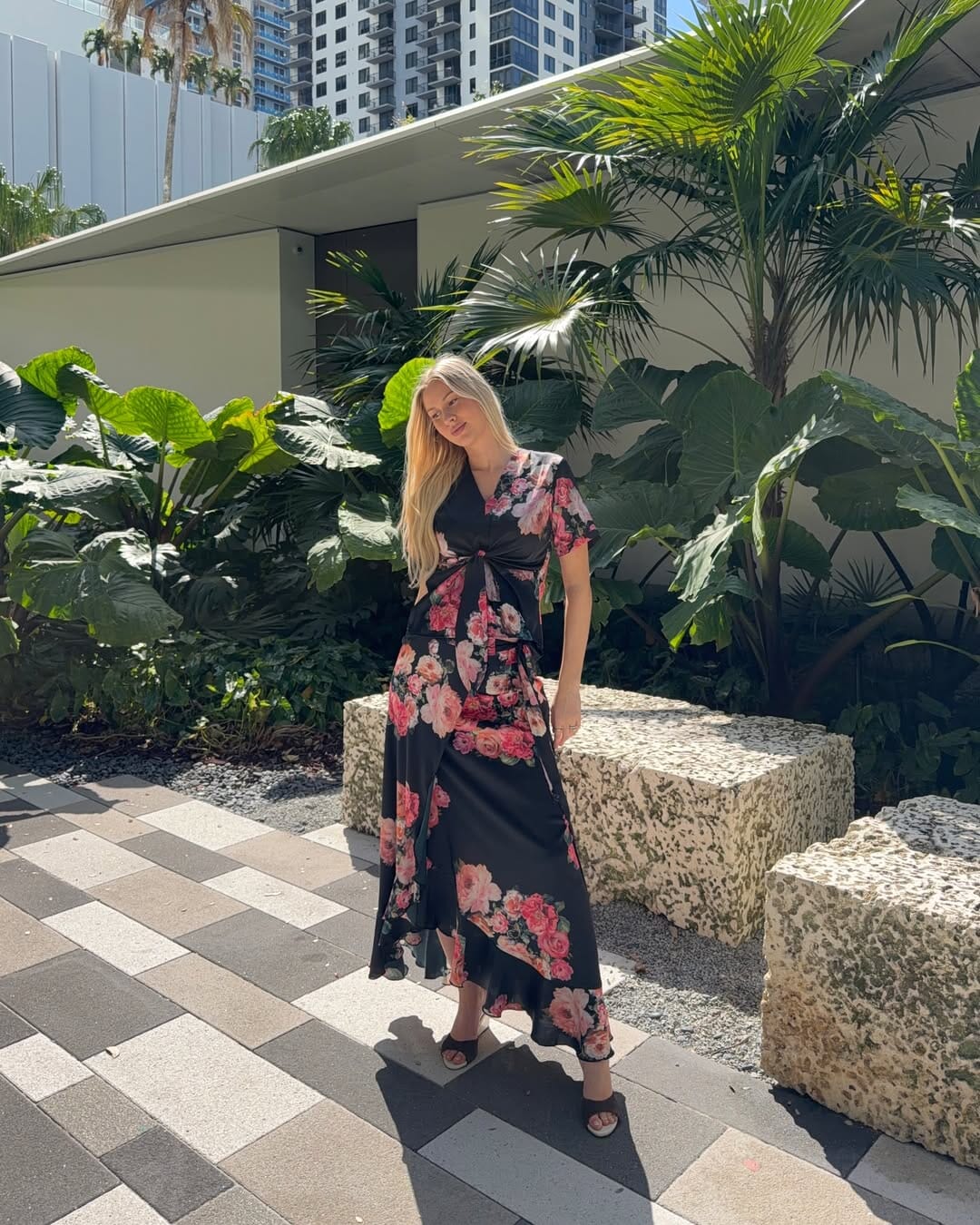 Karmamia - Faye Dress 2384 - Fiori Noir Kjoler 