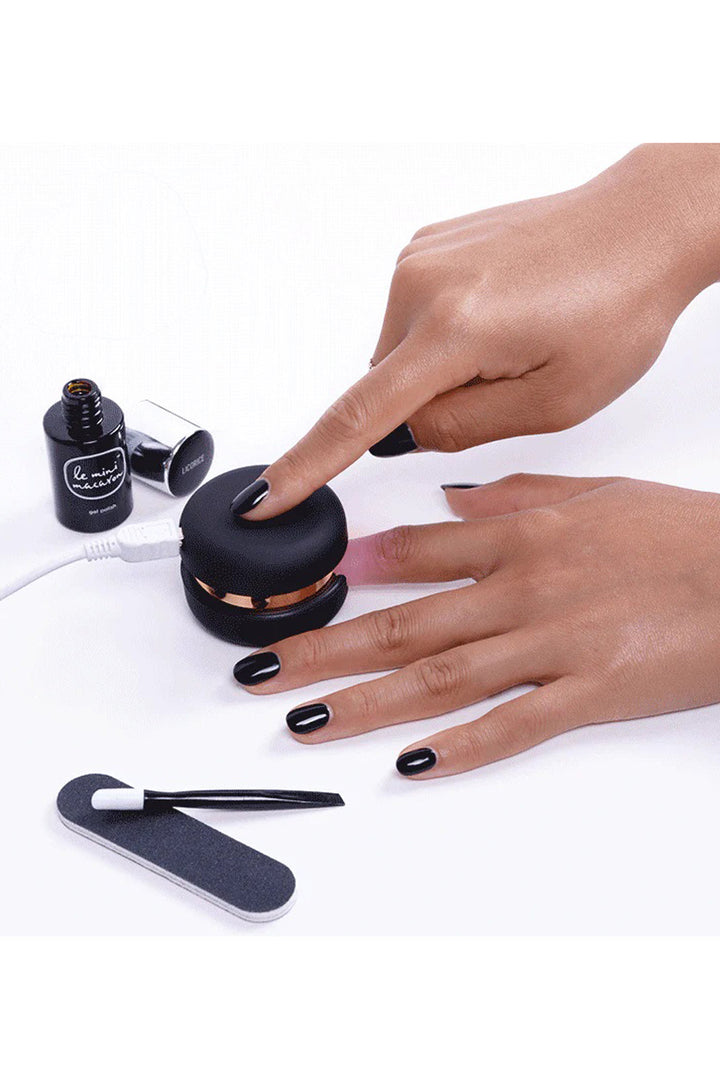 Le Mini Macaron - Gel Manicure Kit - Licorice Neglelak 