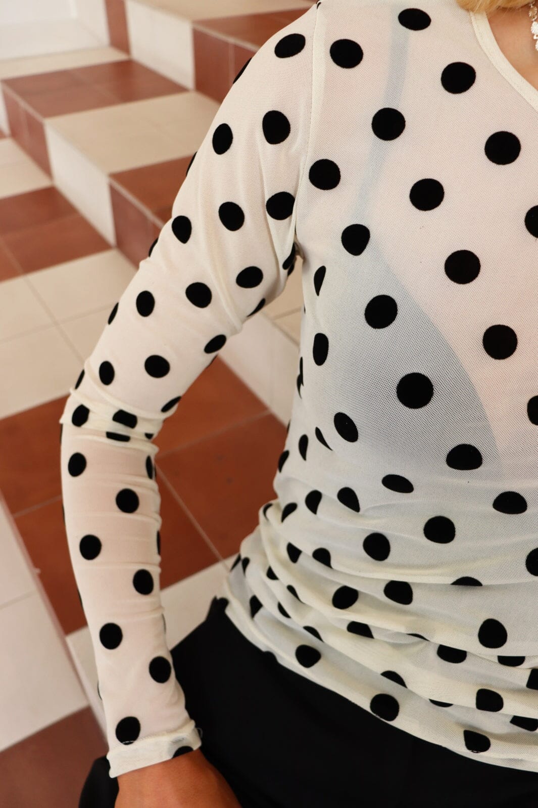 Liberte - Mesh Ls Tshirt 22065 - Ivory Black Big Flock Dot