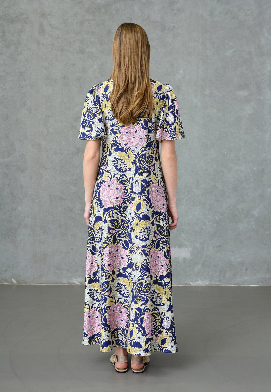 Love & Divine - Love1000-16 19915 - 800 - Navy Paisley