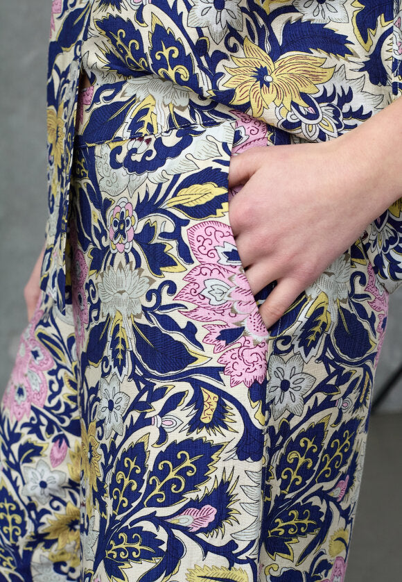 Love & Divine - Love1176-6 19916 - 801 - Navy Paisley