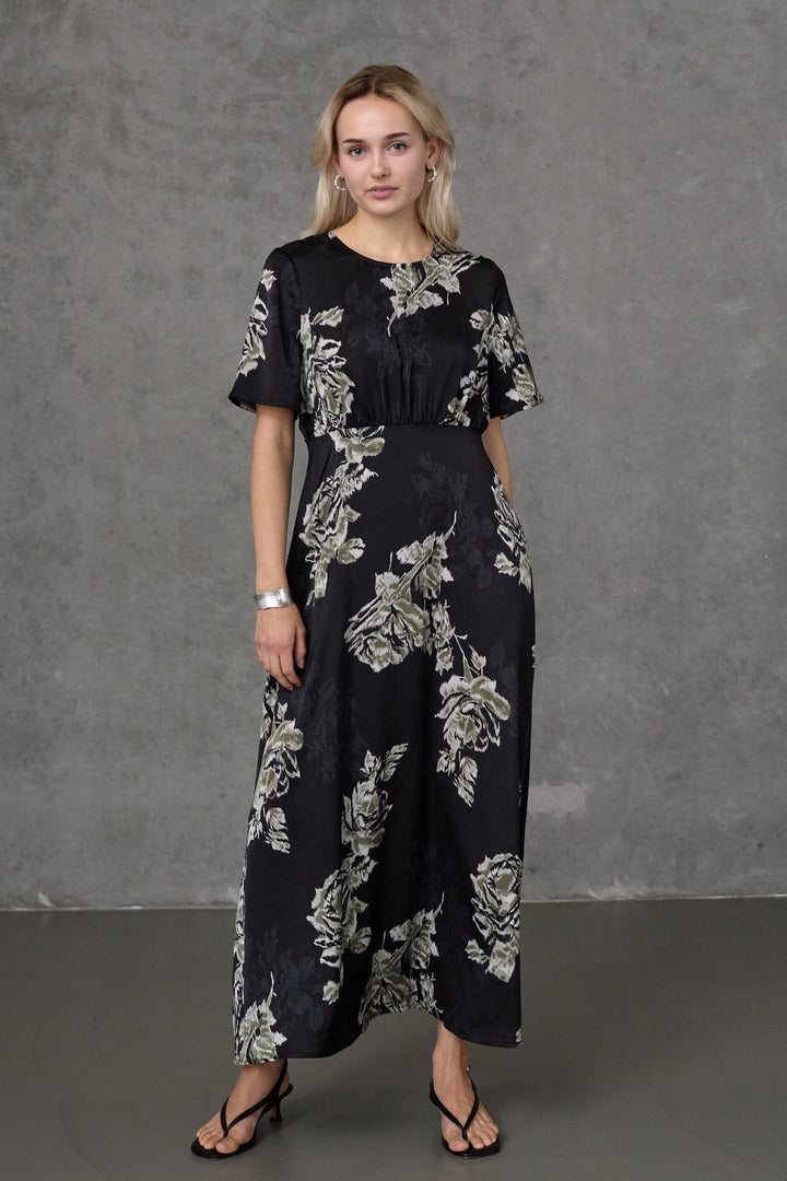 Love & Divine - Love1561-1 20351 - 810 - Black Flower Kjoler 