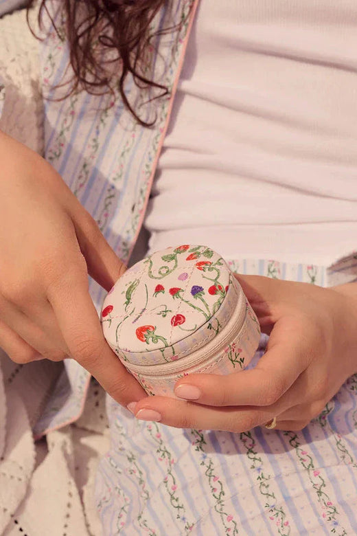 Maanesten - Round Jewelry Box - Small Garden Magic Ivory - 4123 Smykkeskrin 