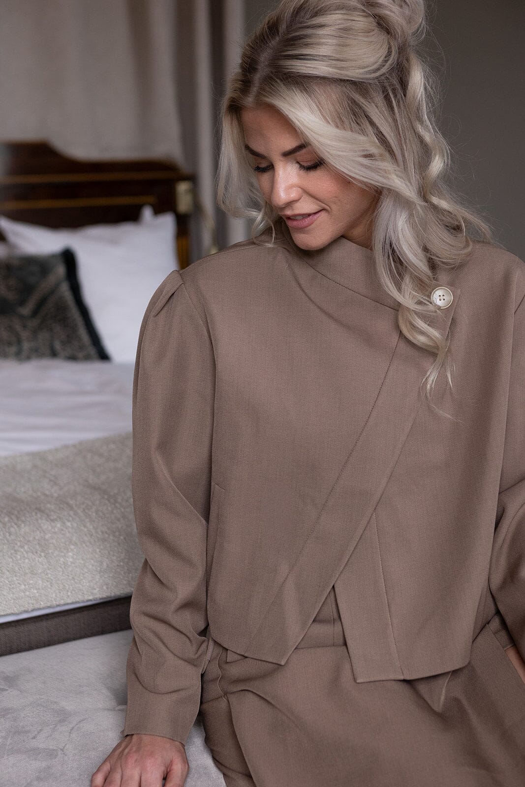 Molly & My X Melanie Due - Stephanie S Structure Blazer 168526 - 214 - Taupe Blazere 