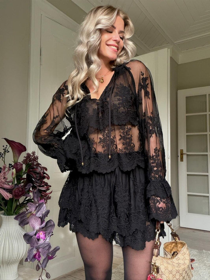 Molly&My X Melanie Due - Rikke V Lace Skorts 170072 - 100 - Black Shorts 
