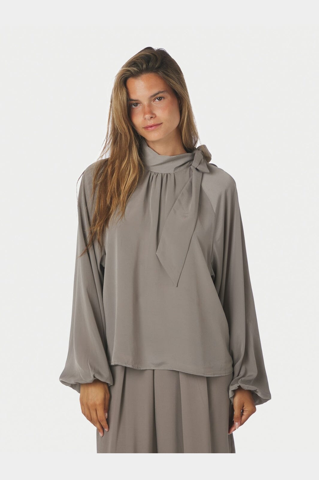 Neo Noir - Saline Blouse 170979 - 189 - Warm Grey