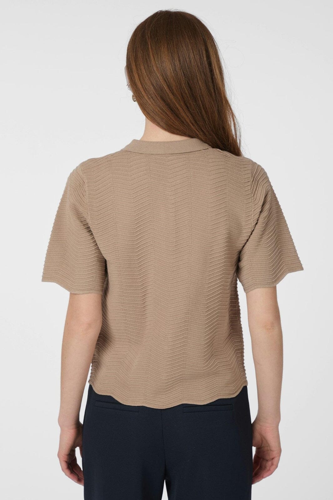 Neo Noir - Soko Wave Knit Tee 164605 - 125 - Dark Sand
