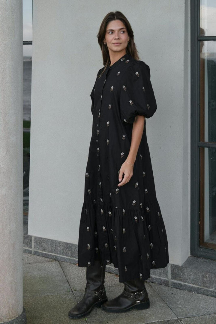 Neo Noir - Nnveronica Flower Emb Dress 166846 - 100 - Black Kjoler 