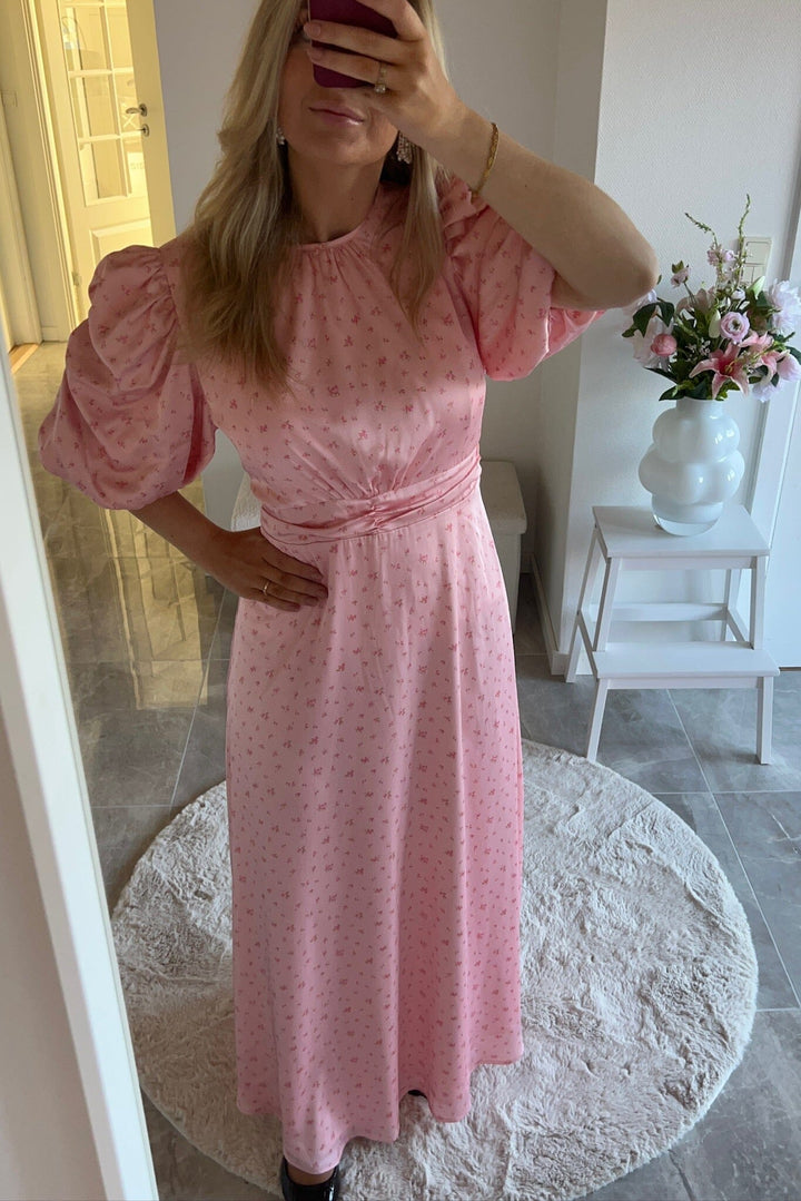 Neo Noir x Molly&My - Kikka Floral Dress 169137 - 754 - Light Pink Kjoler 