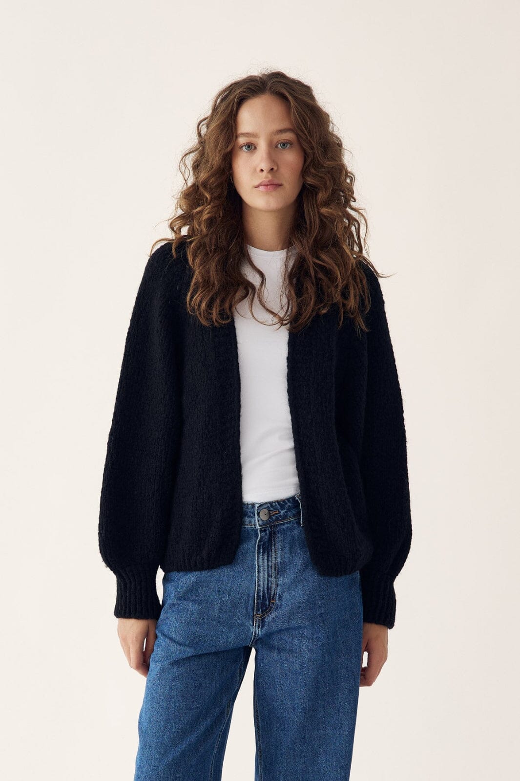 Noella - Fora Knit Cardigan - 004 Black Cardigans 