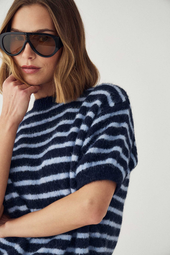 Noella - N-Monikah Ss Knit 16570003 - 117 - Blue Stripe Strikbluser 