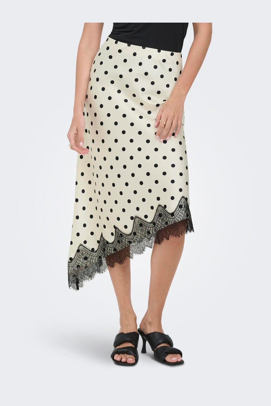 Only - Onlbella Slanted Satin Lace Skirt - 5127226 Cloud Dancer Black Dot And Black Lace