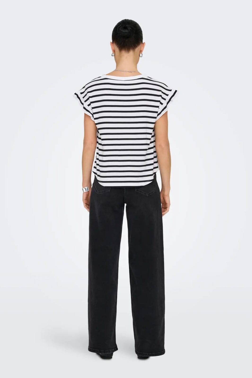 Only - Onlgrape S/S Frill O-Neck Top - 4740065 Bright White Black