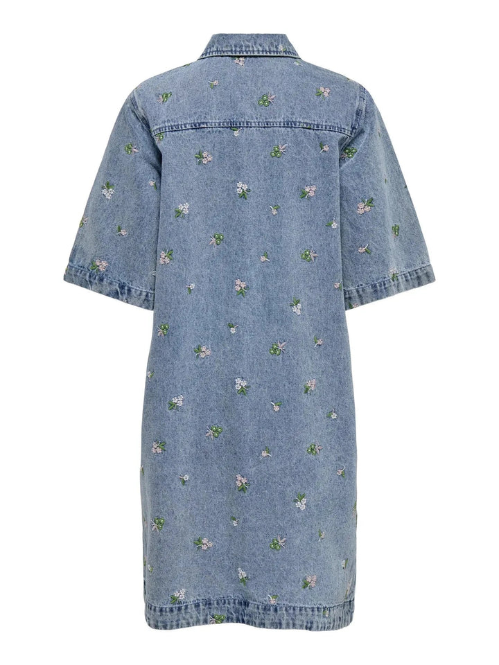 Only - Onlvera-Belle S/S Flower Dress Yor - 5008912 Light Blue Denim Flower Emb Kjoler 