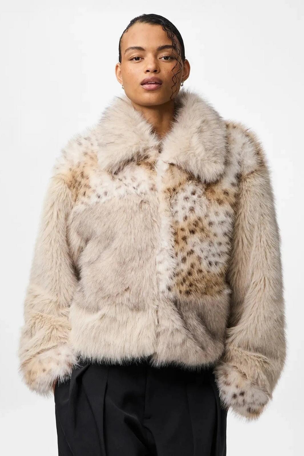 Pieces - Pcplush Short Fluffy Jacket - 5023208 Porpoise Patchwork Jakker 