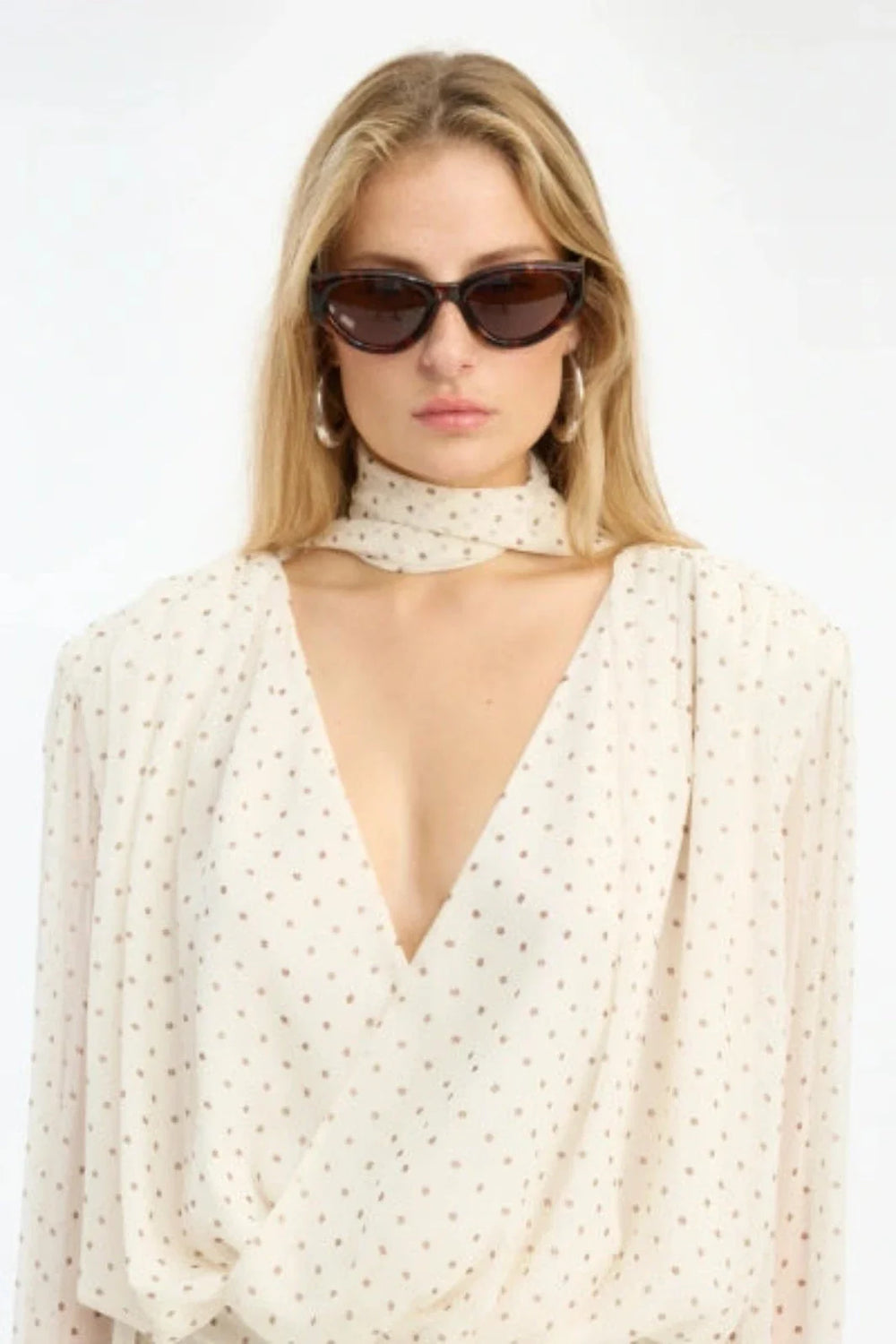 Rotate - 1. Cat Eye Frame 1163123098 - 3098 Chimi X Deep Tortoise Solbriller 