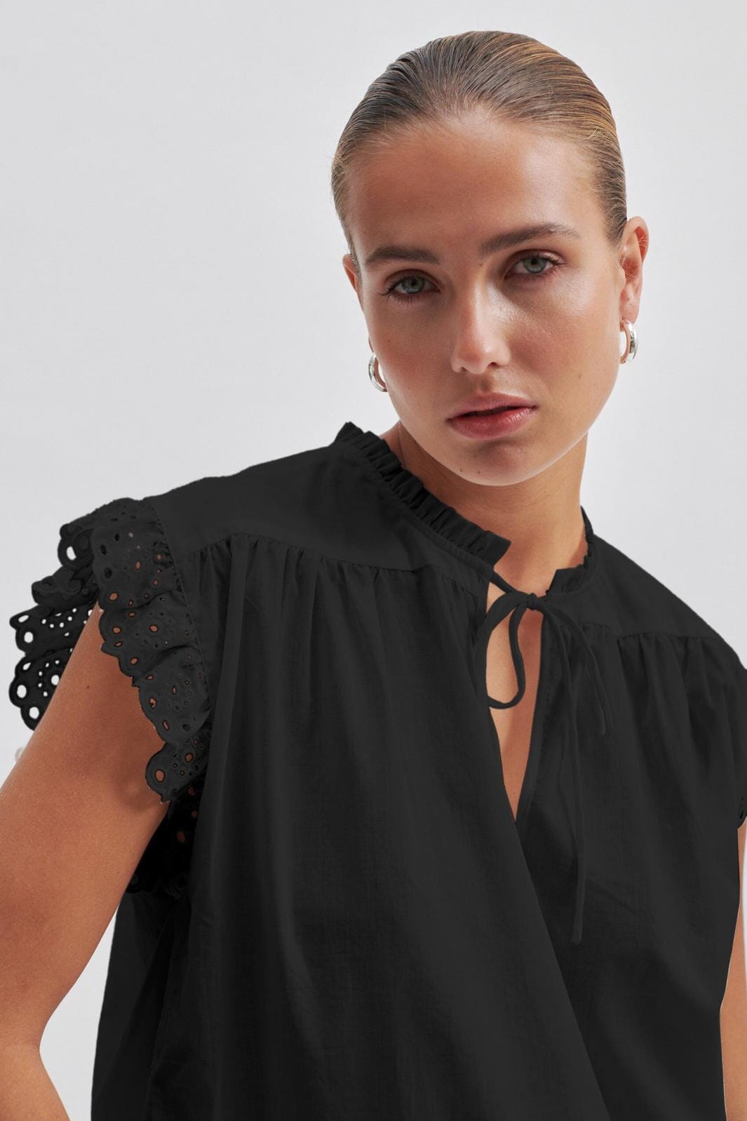 Second Female - Limonata Top - 8001 Black 