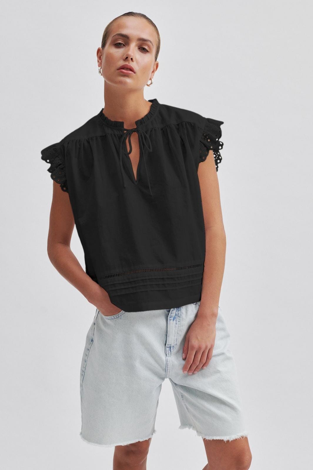 Second Female - Limonata Top - 8001 Black 