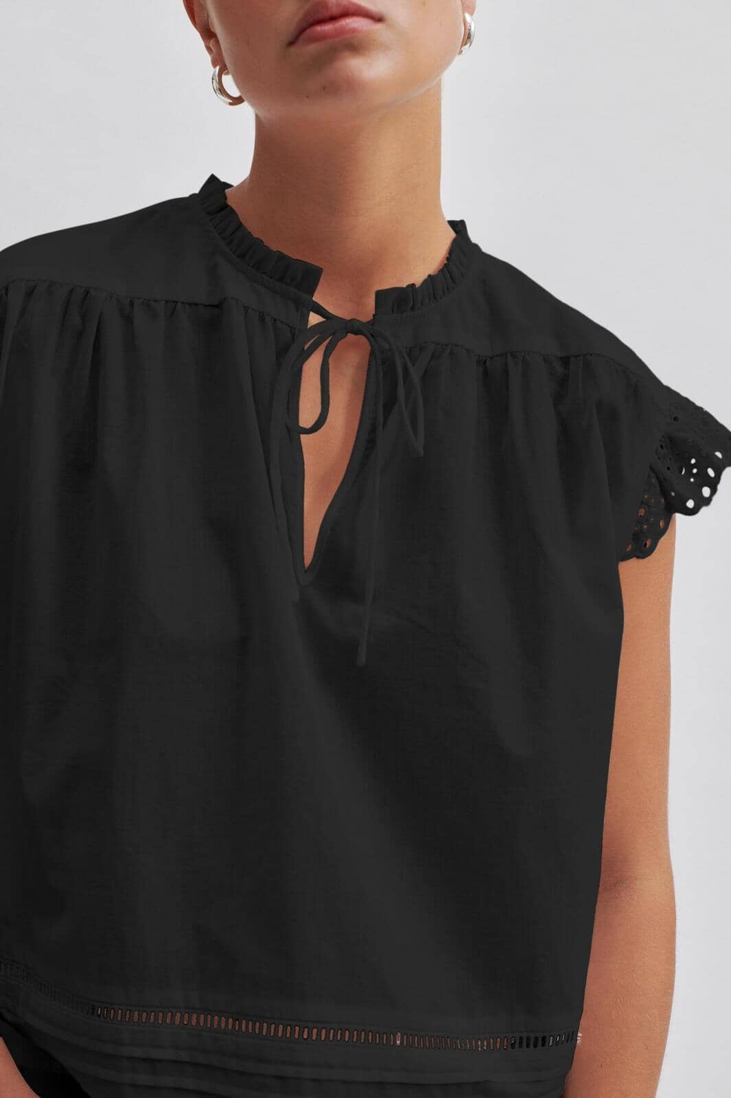 Second Female - Limonata Top - 8001 Black 