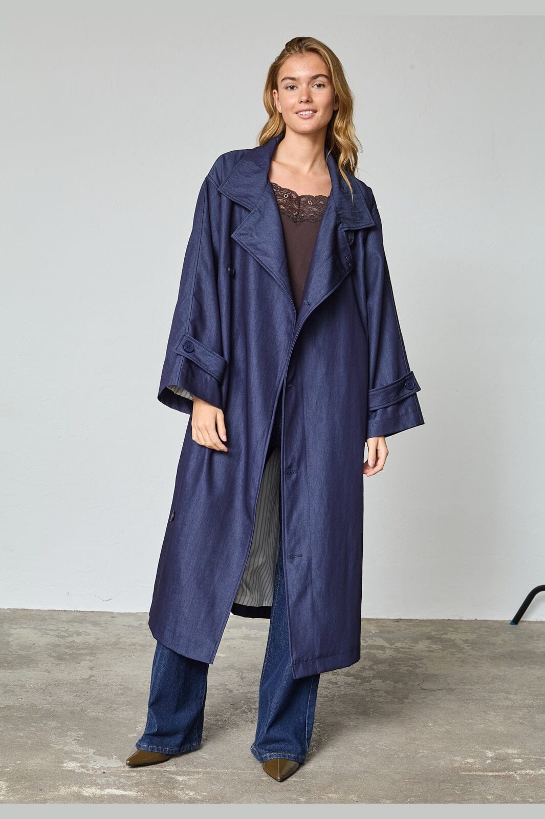 Sisters Point - Dar-N.Trench2 19595 - 427 - Midnight Blue